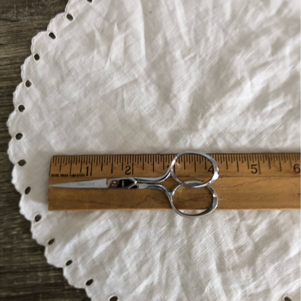 Vtg Singer Embroidery Scissors - Picture 6 of 6